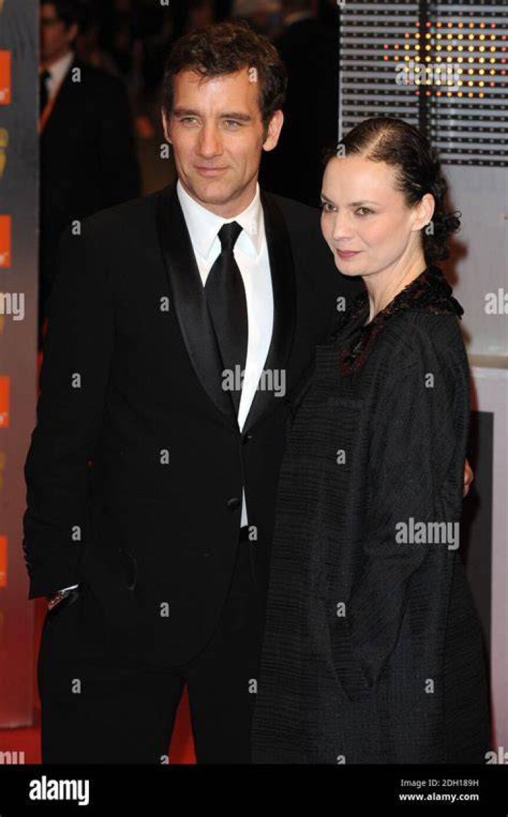 Clive Owen&rsquo;s Wife SarahJane Fenton Used to Be an Actress Too Inside
