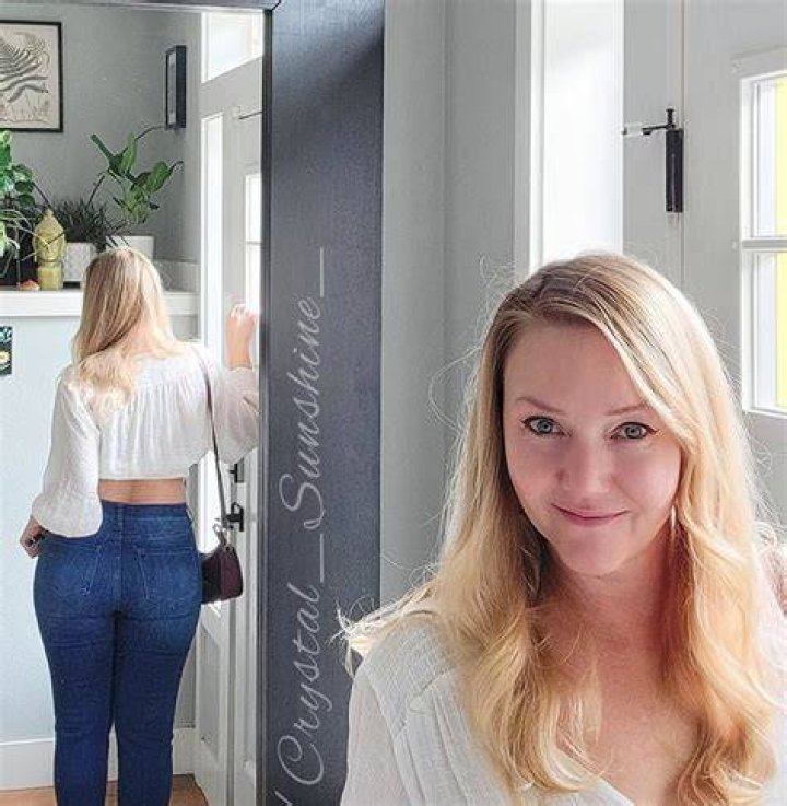 Crystal Sunshine, 48 r/PrettyOlderWomen