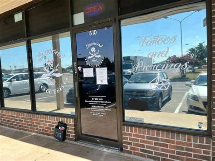 Diamond Tattoo in Hurst Offers Special Tattoos to Protest Abortion