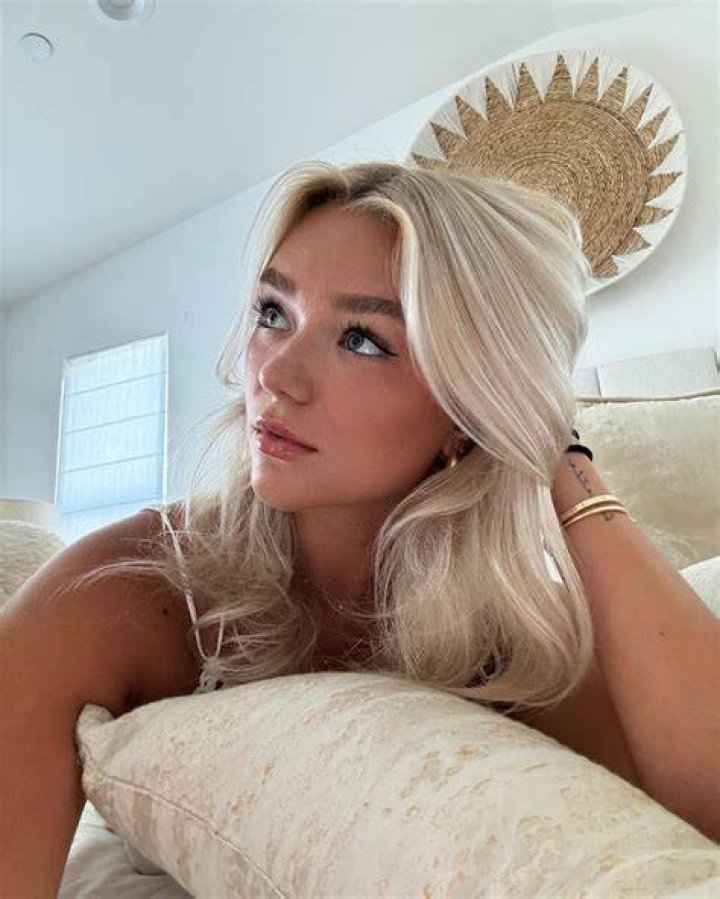 KATIE SIGMOND Instagram Photos 09/19/2022 HawtCelebs