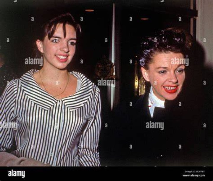 LIZA MINNELLI with her mother Judy Garland Stock Photo 25689660 Alamy
