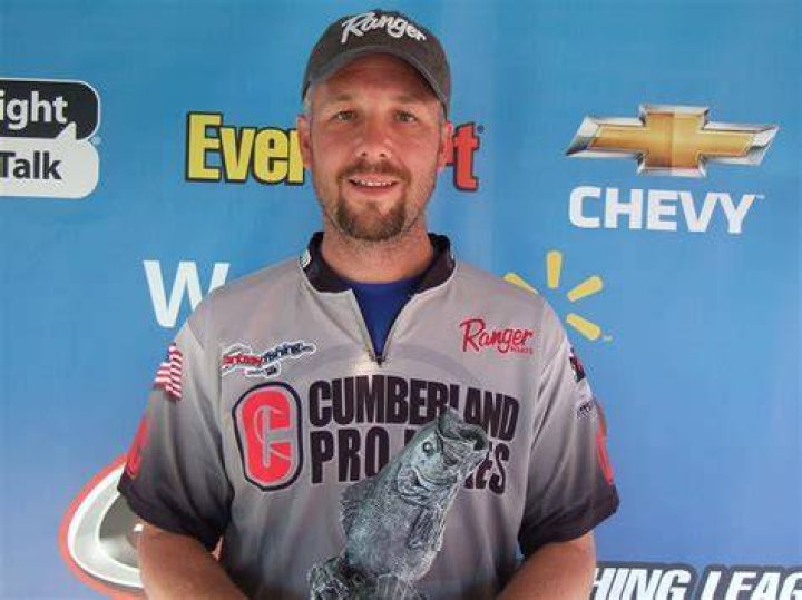 Roberts Wins Walmart Bass Fishing League Mountain Division Super