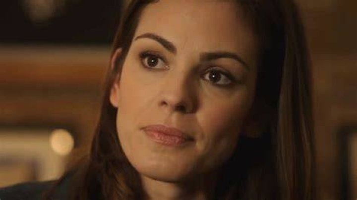 Who Played Rebecca Jones On Chicago Fire?